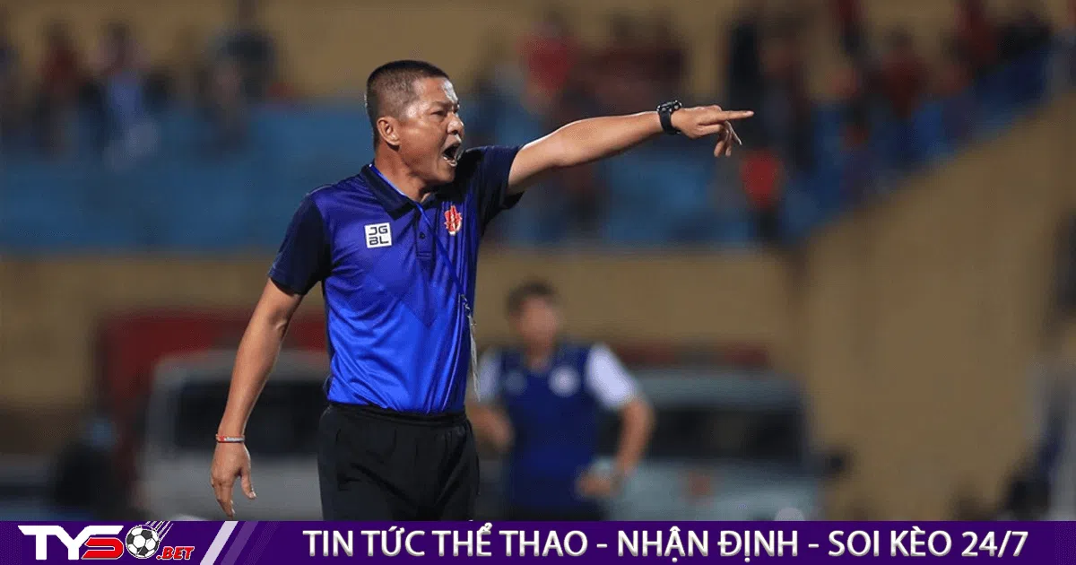 HLV Chu Đình Nghiêm cần củng cố tinh thần lại cho các học trò.