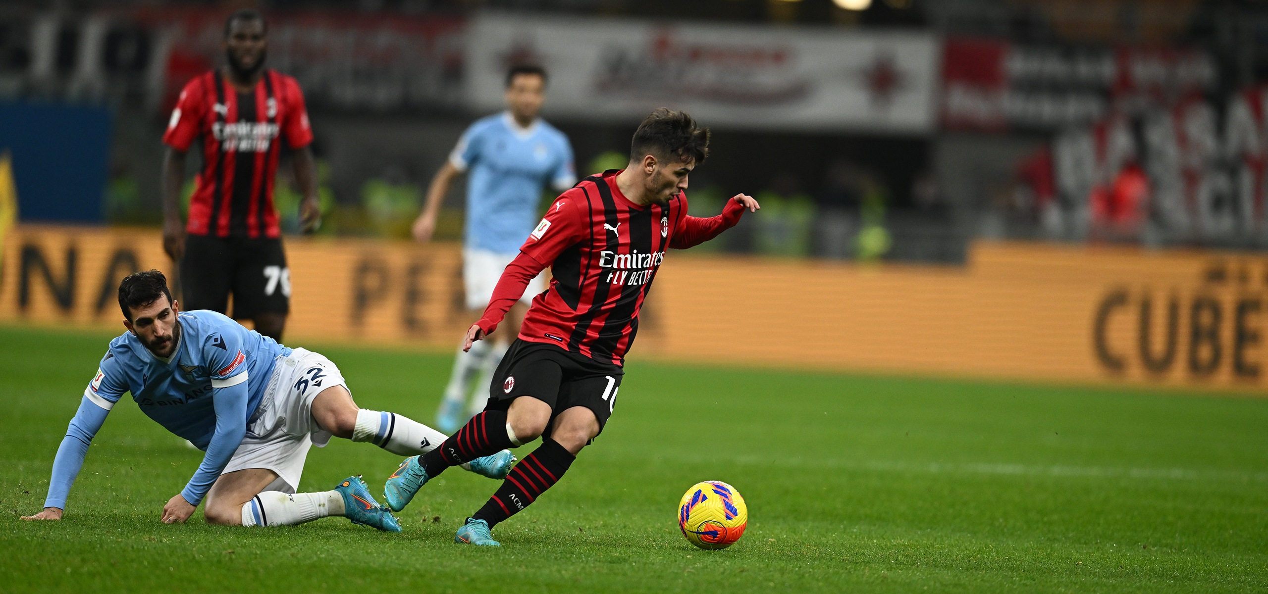 Nhận định bóng đá Lazio vs AC Milan 02h45 ngày 25/1.