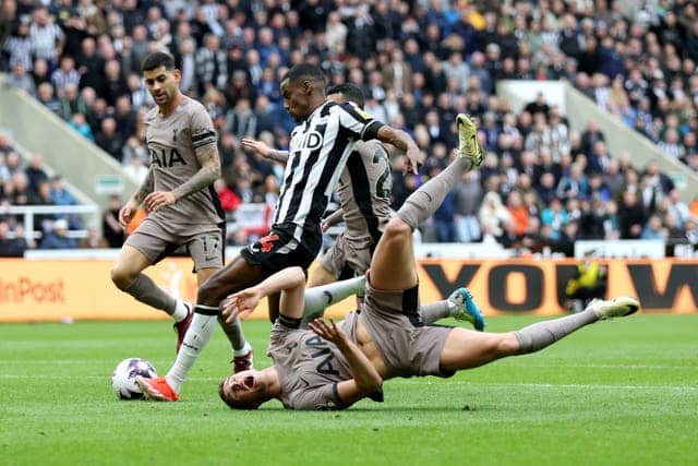 Nhận định bóng đá Newcastle vs Tottenham 19h30 ngày 1/9(Premier League 2024/25)