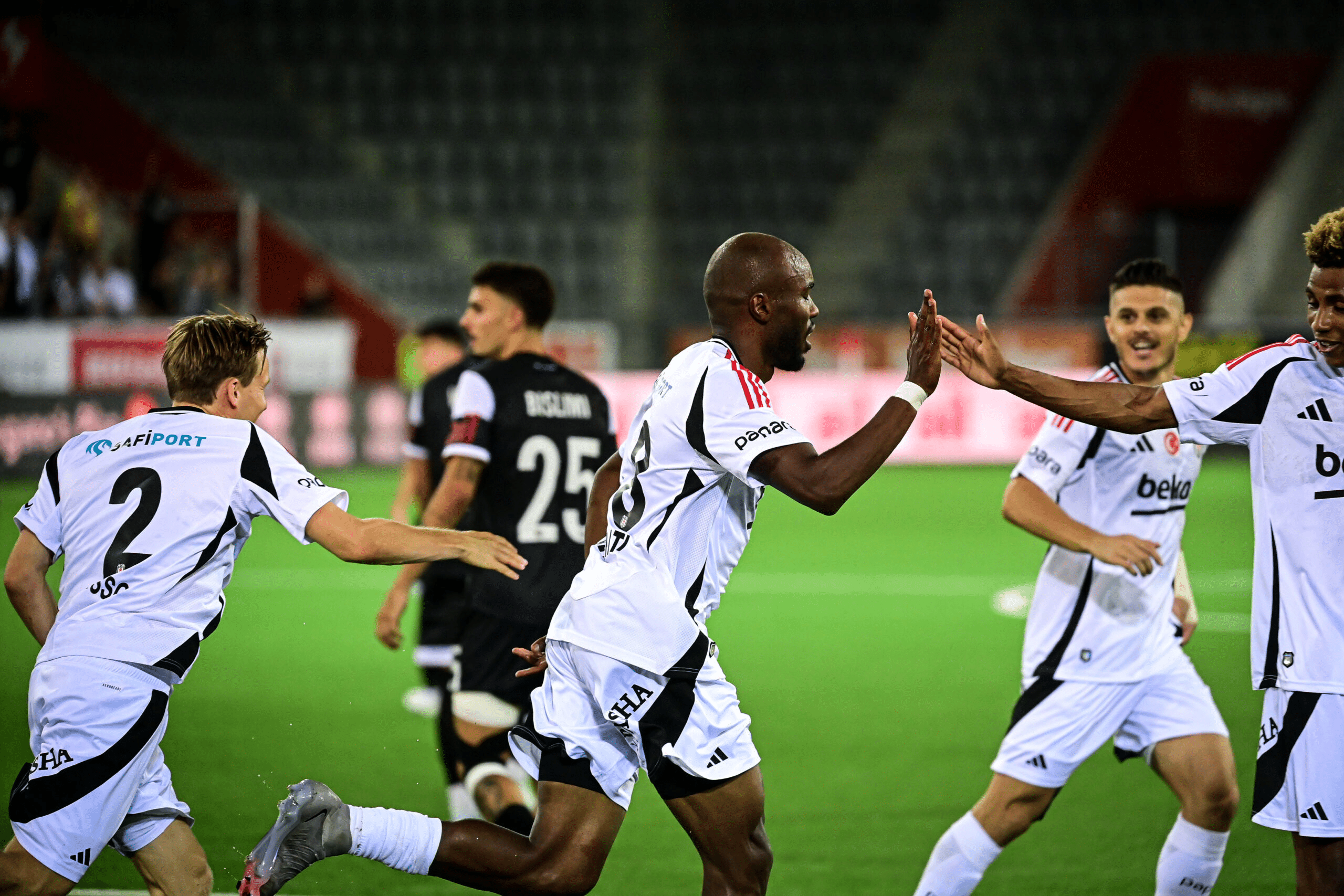 Chuyên gia Tyso.bet nhận định Besiktas vs Lugano