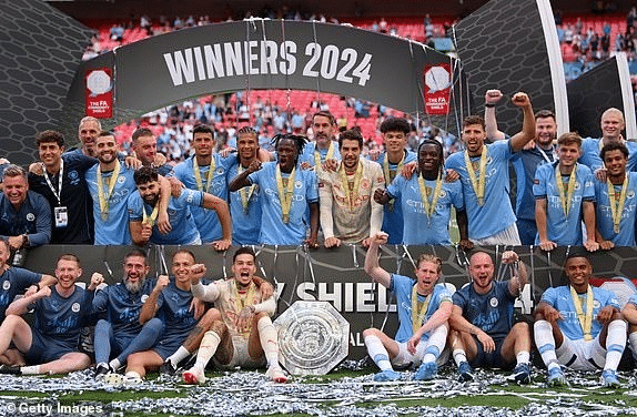 Man City cuối cùng cũng giành Siêu cúp Anh sau 4 trận liên tiếp