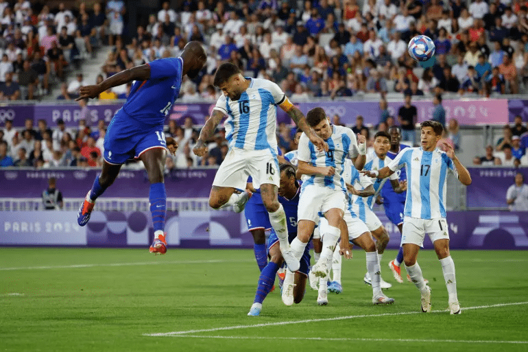 Olympic-phap-danh-bai-argentina-gianh-ve-vao-ban-ket