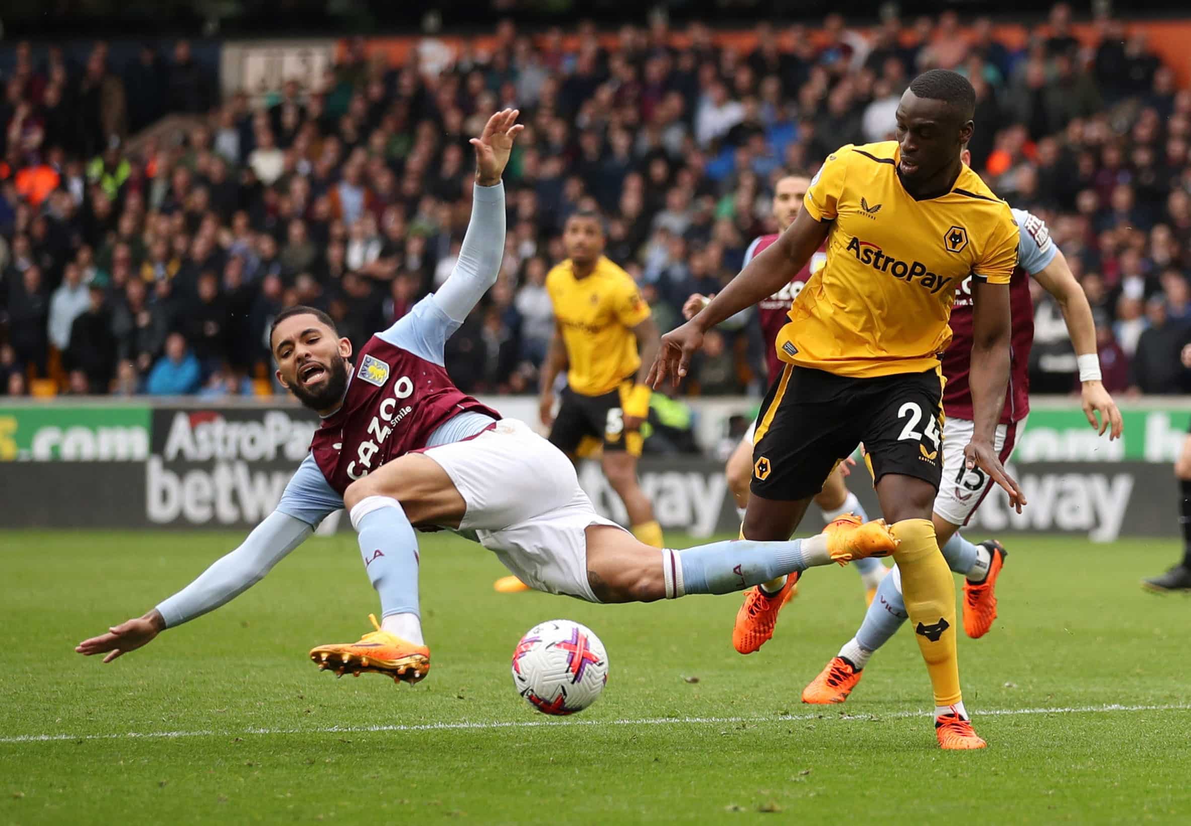 Nhan dinh bong da Aston Villa vs Wolves 21h00 ngay 219 Ngoai Hang Anh 202425