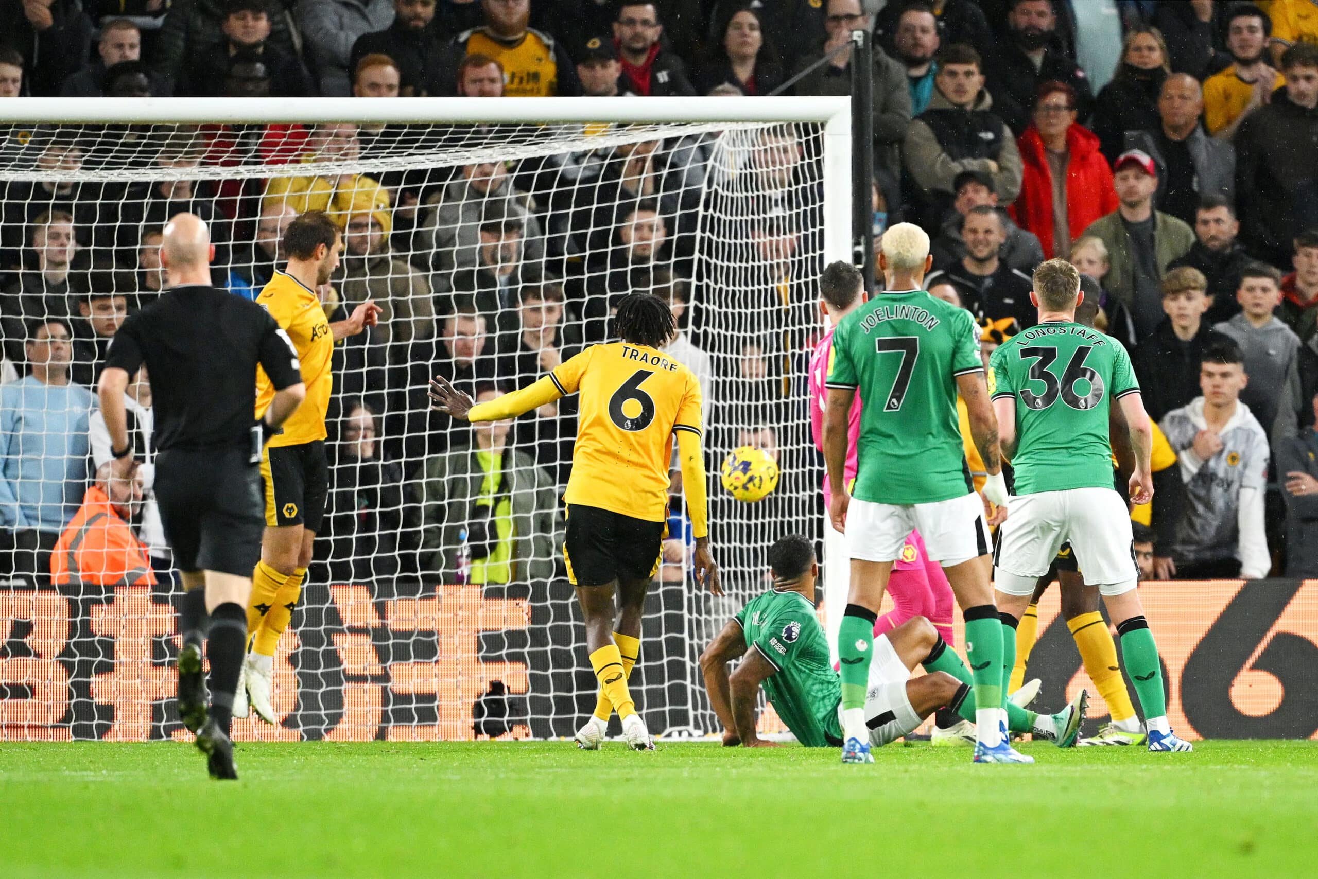 Nhận định bóng đá Wolves vs Newcastle 22h30 ngày 15/9 (Premier League 2024/25)