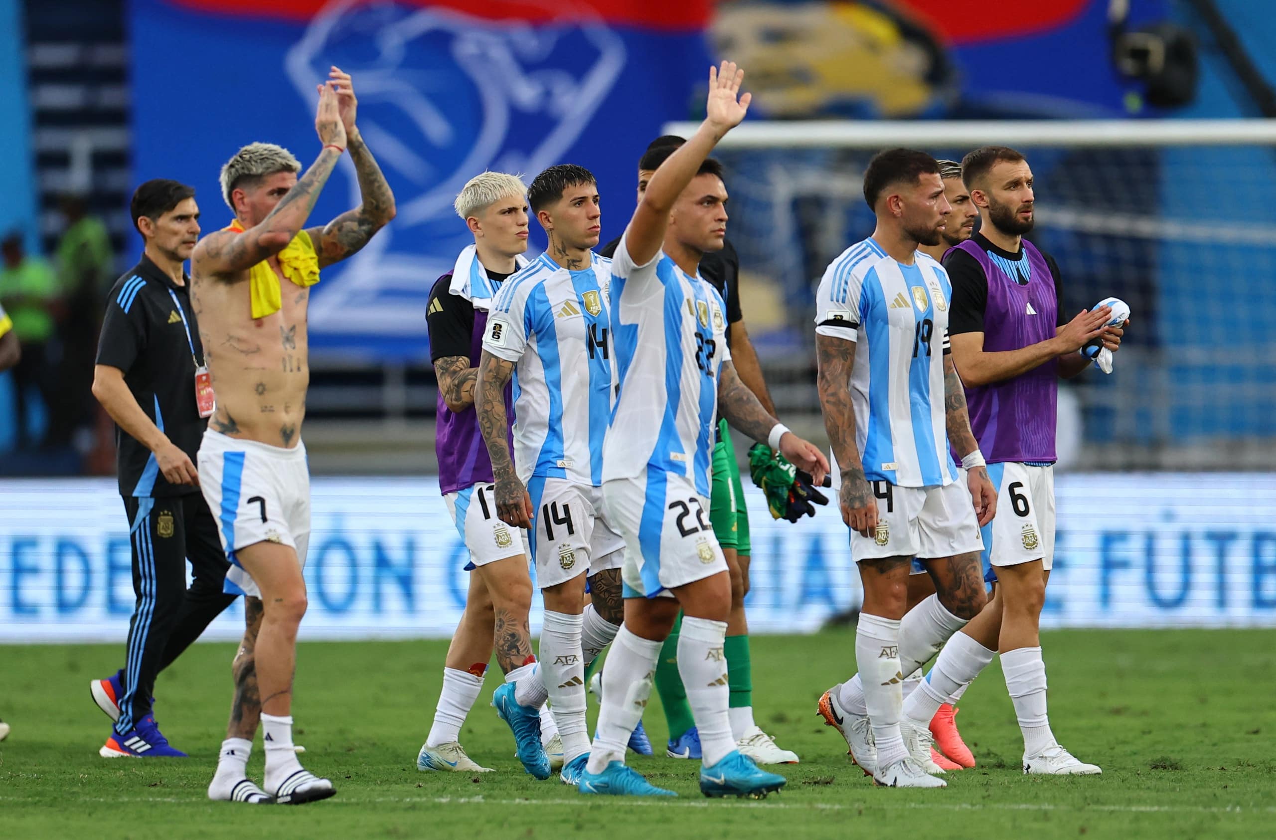 tyso Argentina thua Colombia vi qua phat den gay tranh cai 1