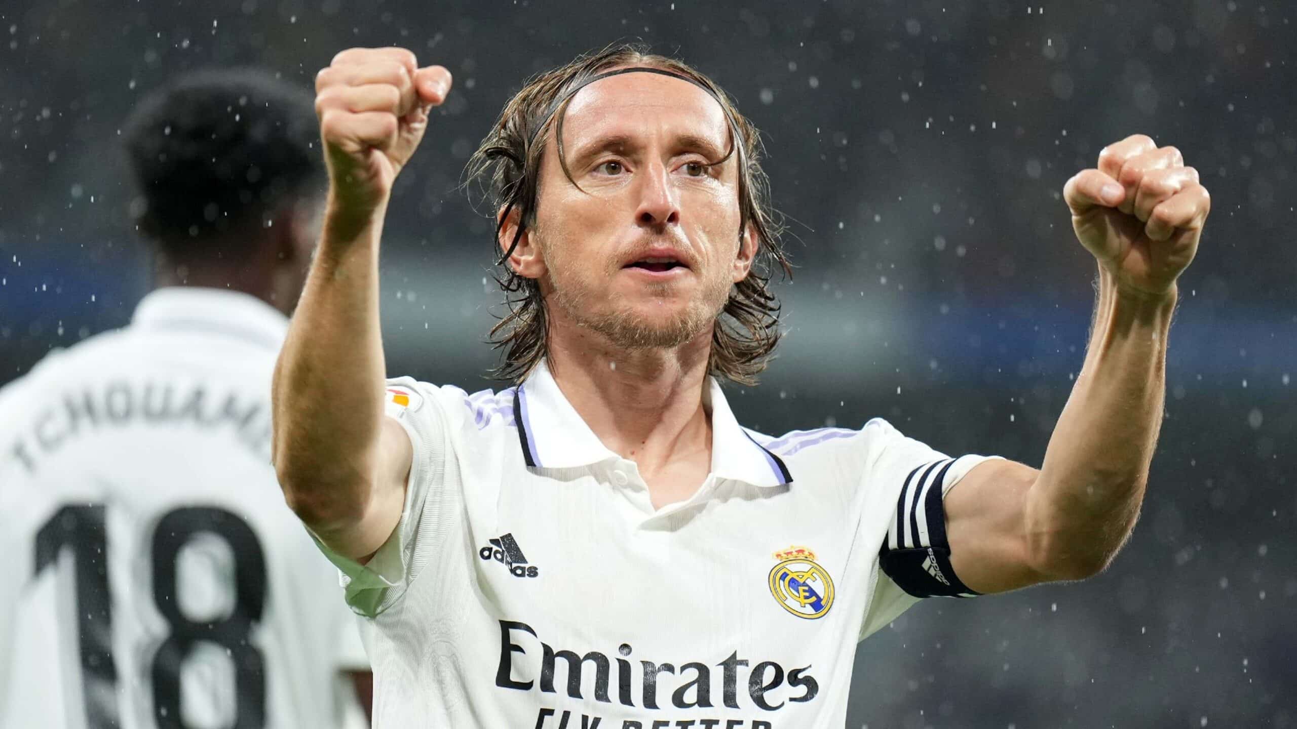 Luka Modric đã ghi dấu ấn lịch sử khi trở thành cầu thủ lớn tuổi nhất từng thi đấu cho Real Madrid