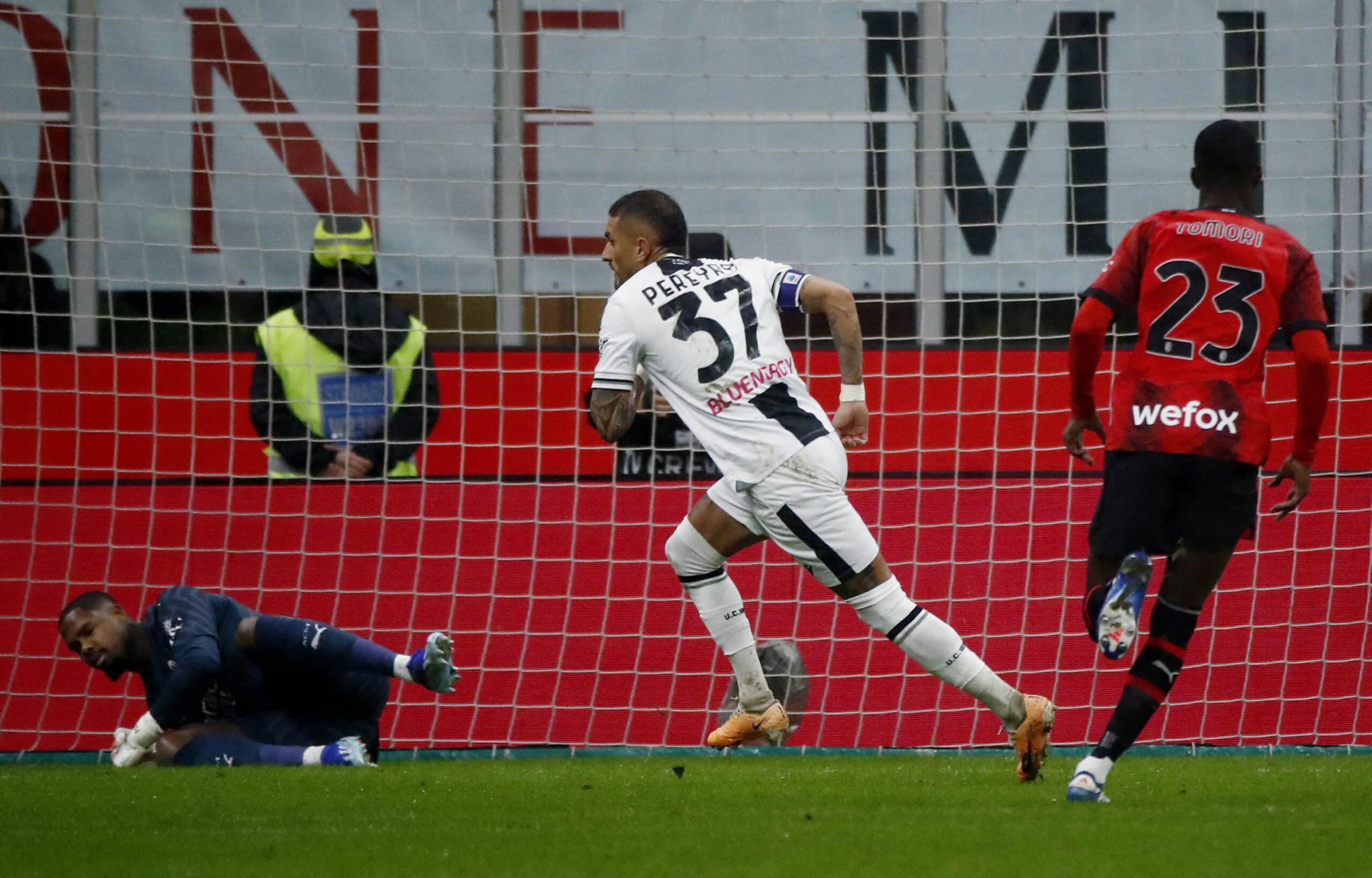 Nhận định bóng đá AC Milan vs Udinese 23h00 ngày 19/10 (Serie A 2024/25)