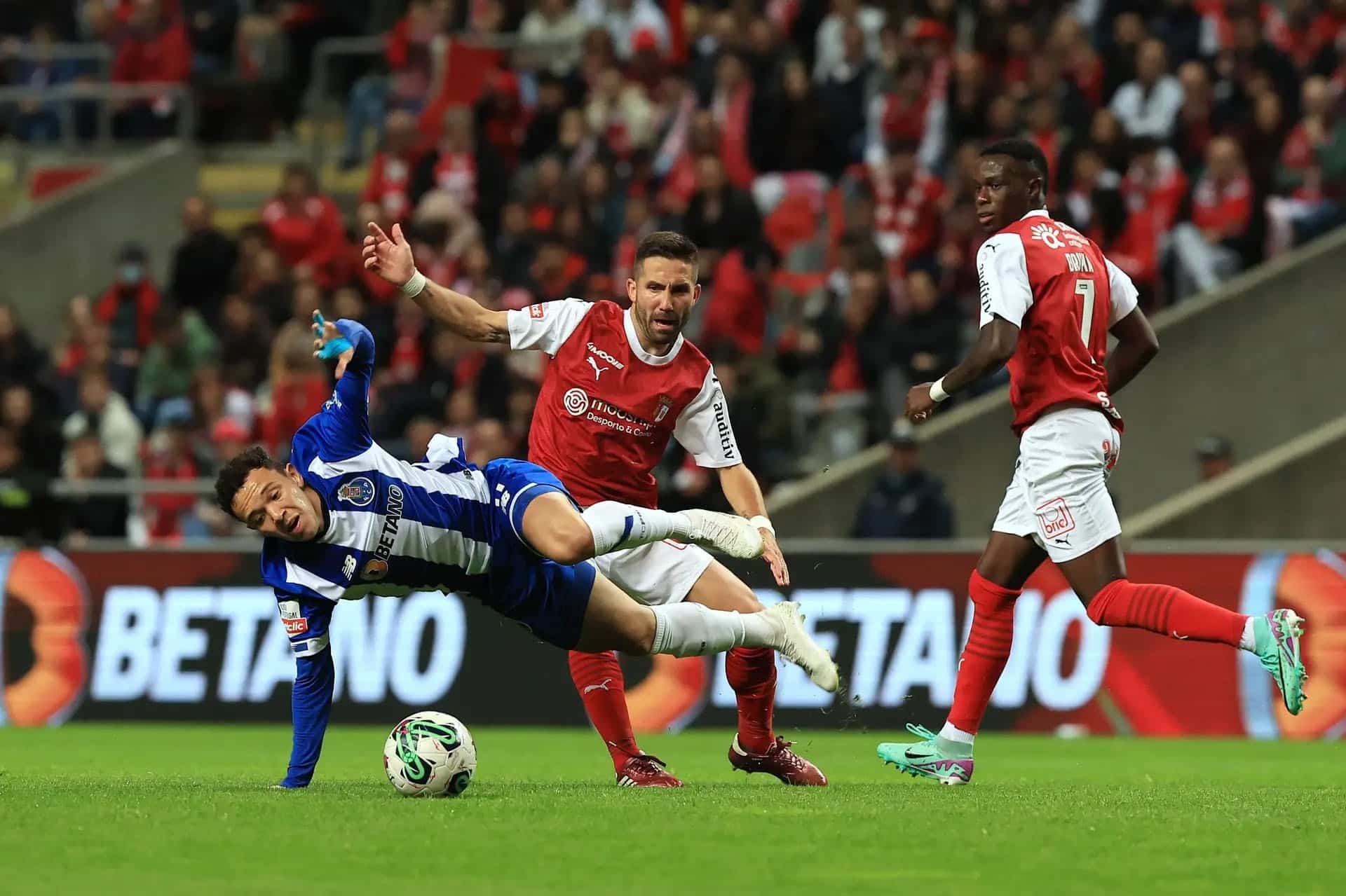Nhan dinh bong da AVS vs Porto 3h15 ngay 2910 VDQG Bo Dao Nha 202425