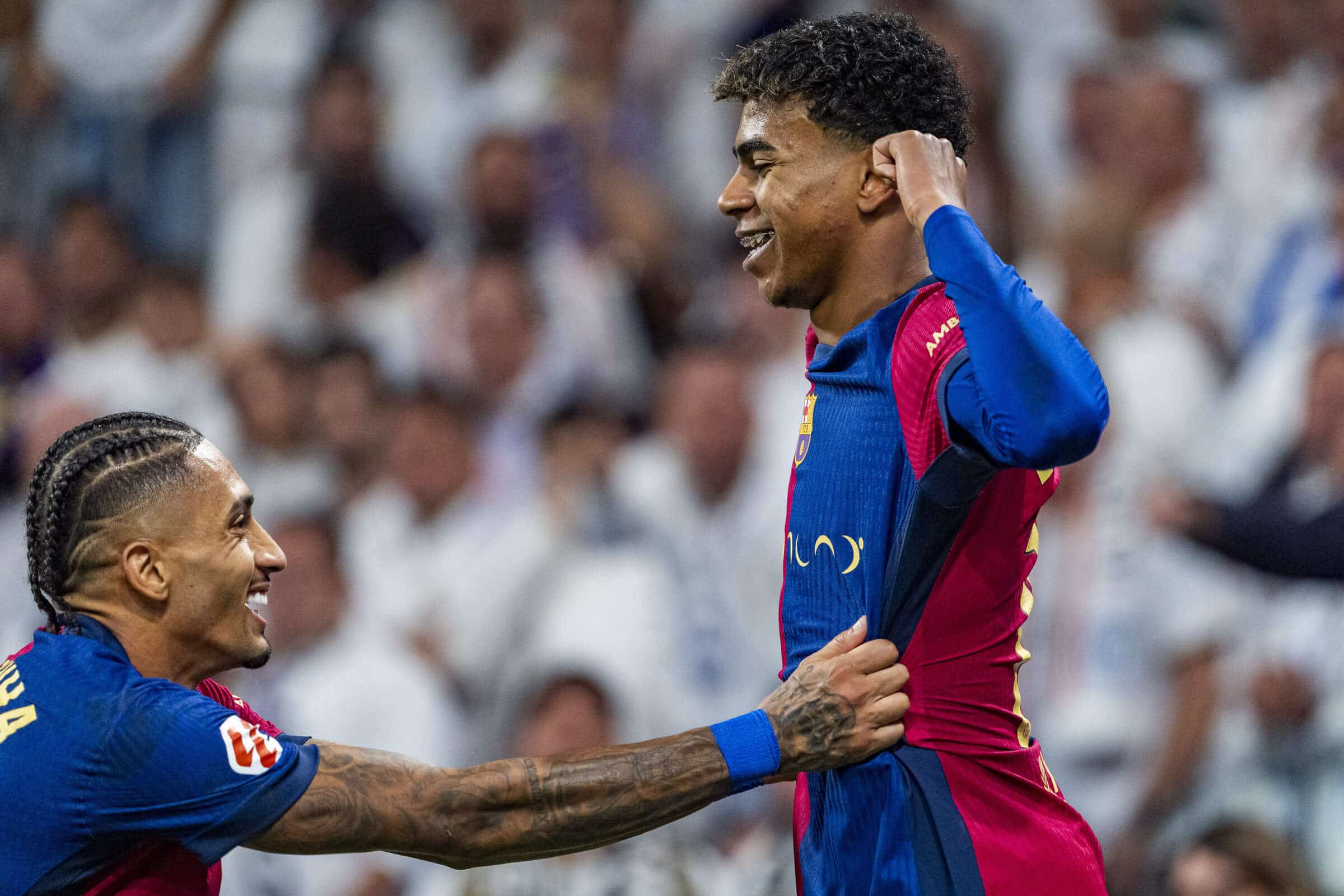 Yamal Tái Hiện Màn Ăn Mừng Phong Cách Ronaldo Trên Sân Bernabeu