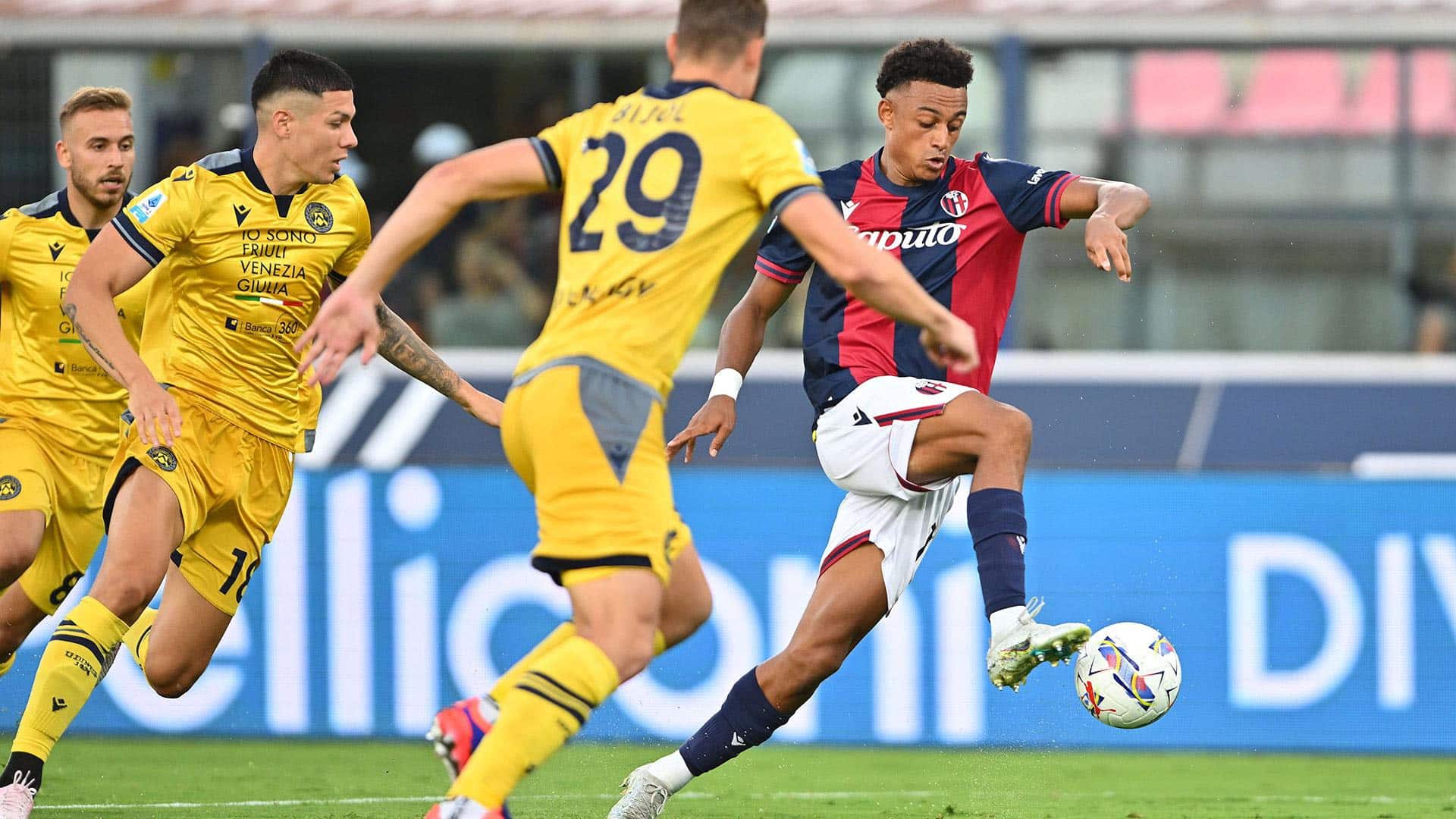 Nhận định bóng đá Bologna vs Lille 03h00 ngày 28/11 (Champions League 2024/25)