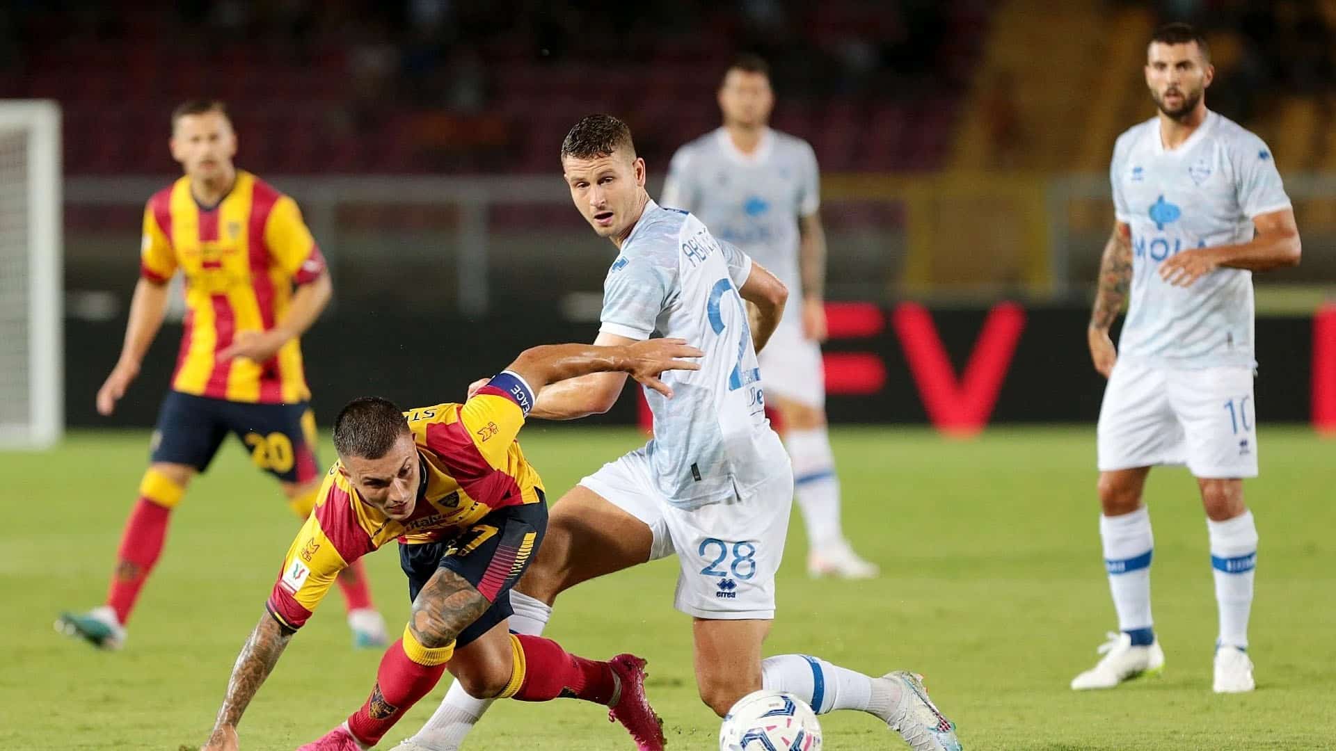 Nhan dinh bong da Como vs Lecce 0h30 ngay 3112 Serie A 202425