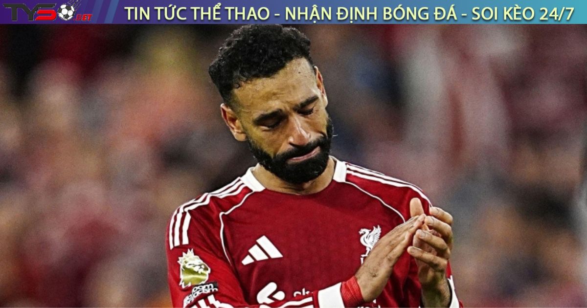 Salah bật khóc trước hành động đẹp của CĐV Liverpool