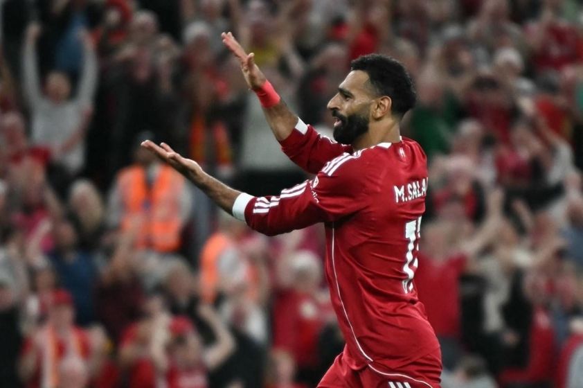 Salah bật khóc trước hành động đẹp của CĐV Liverpool