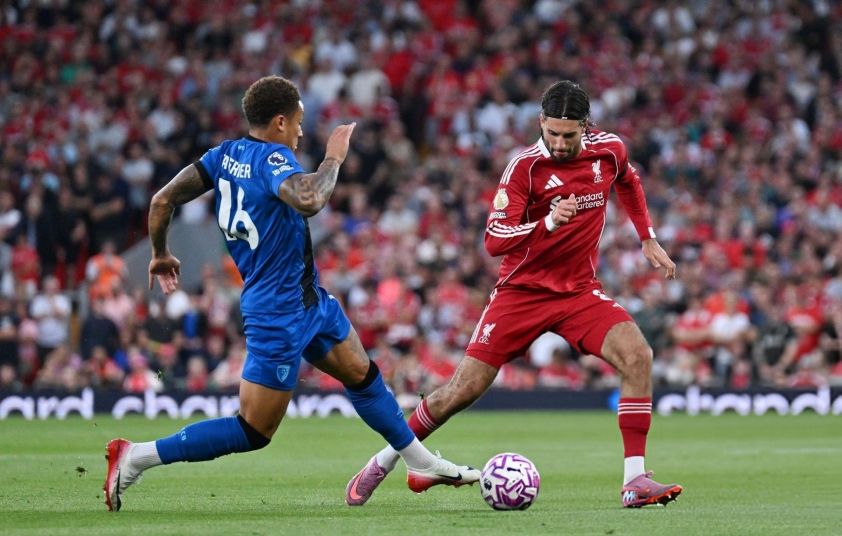 arne slot va liverpool gap kho truoc tyso.bet 3
