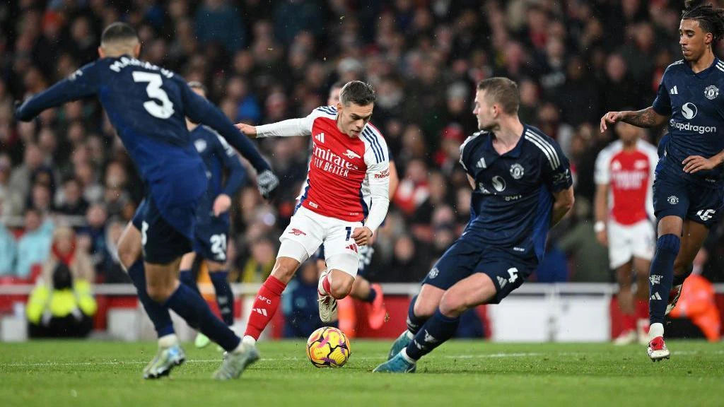 Nhận định bóng đá MU vs Arsenal 22h30 ngày 17/8 (Ngoại Hạng Anh 2025/26)
