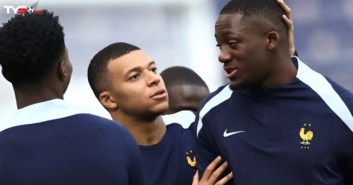 Hợp đồng hiện tại giữa Konate và Liverpool sẽ đáo hạn vào cuối mùa giải này.