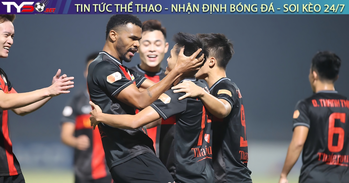 Ninh Bình và Công an Hà Nội tạo nên cuộc đua song mã nghẹt thở tại V.League 2025/26
