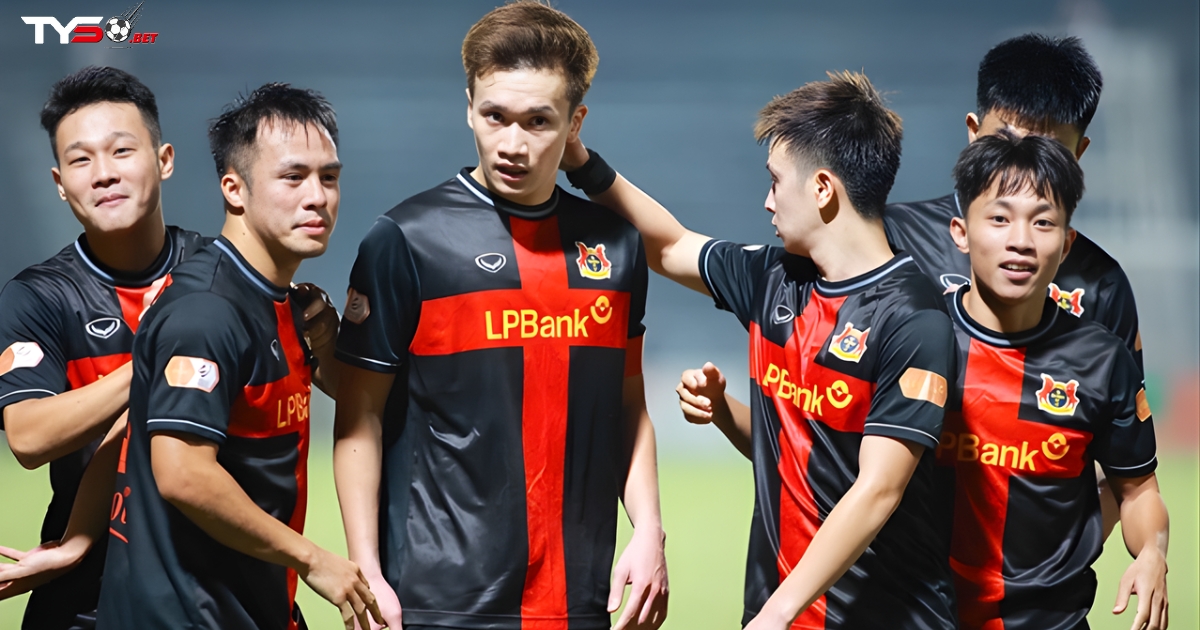 Ninh Bình và Công an Hà Nội tạo nên cuộc đua song mã nghẹt thở tại V.League 2025/26