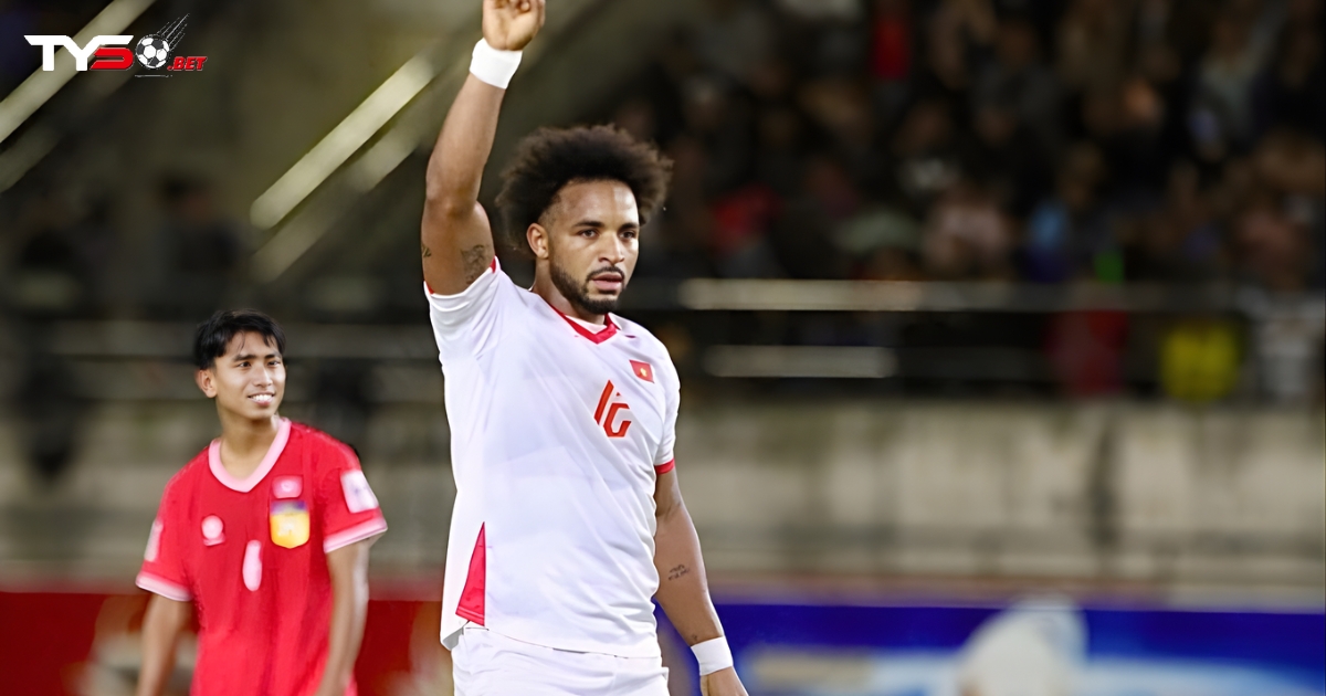 Xuân Son trở lại mạnh mẽ, được đồng đội nhường phạt đền trong chiến thắng 2-0 trước Lào